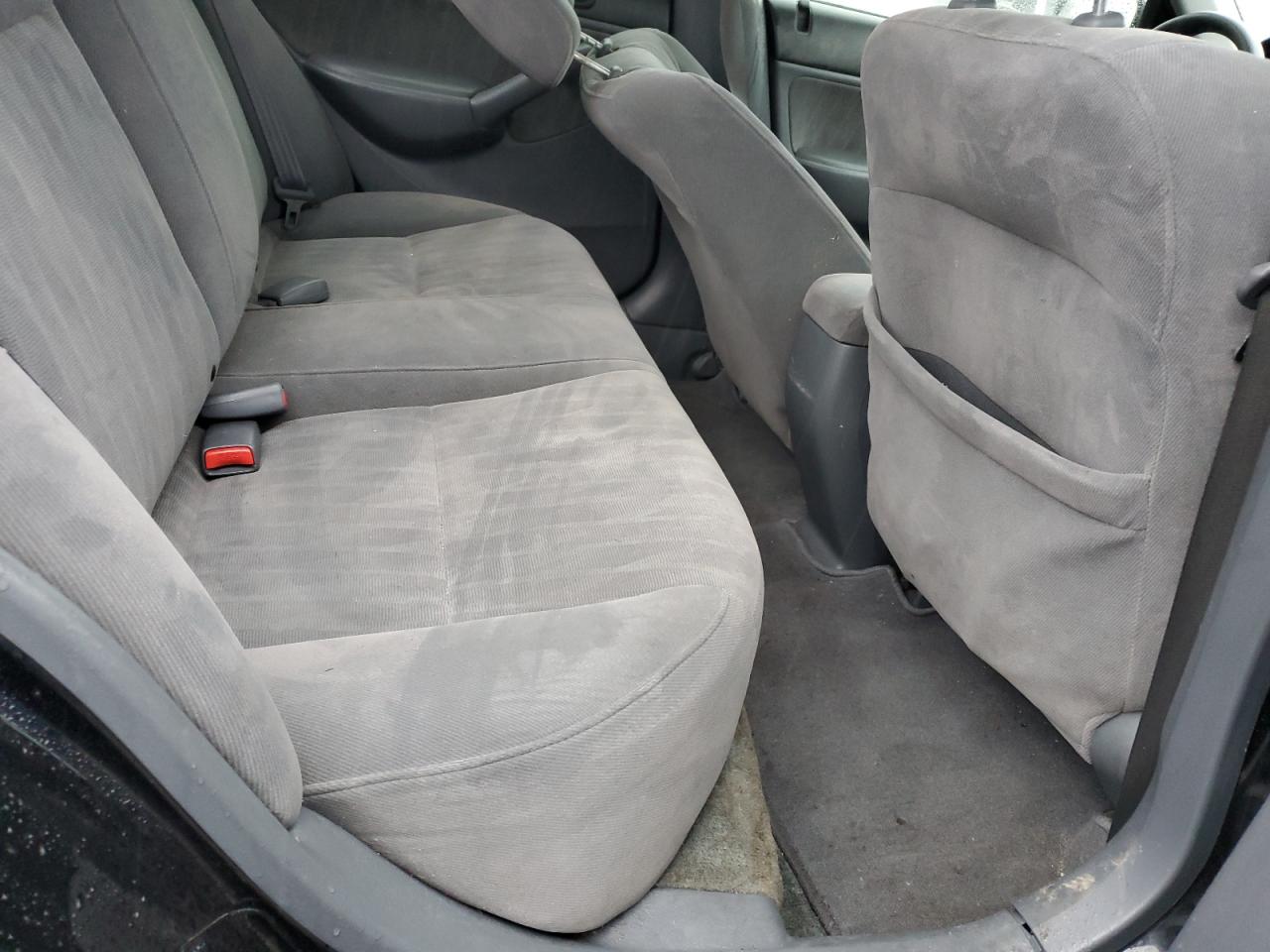 2005 Honda Civic - Image 10
