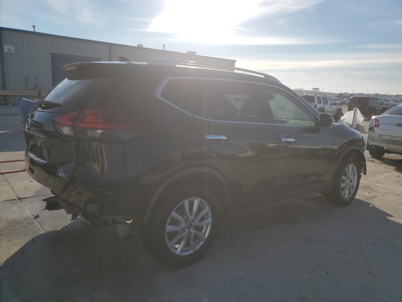 2019 Nissan Rogue - Image 3