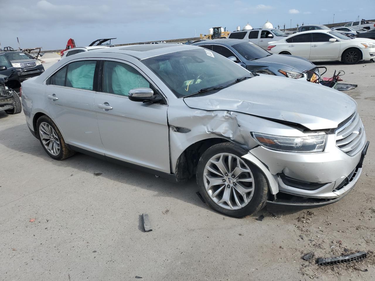 2018 Ford Taurus - Image 4