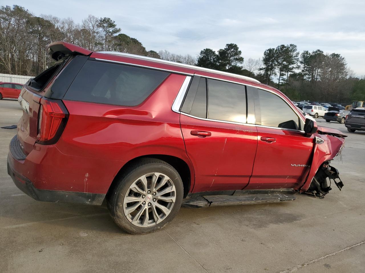 2022 GMC Yukon - Image 3