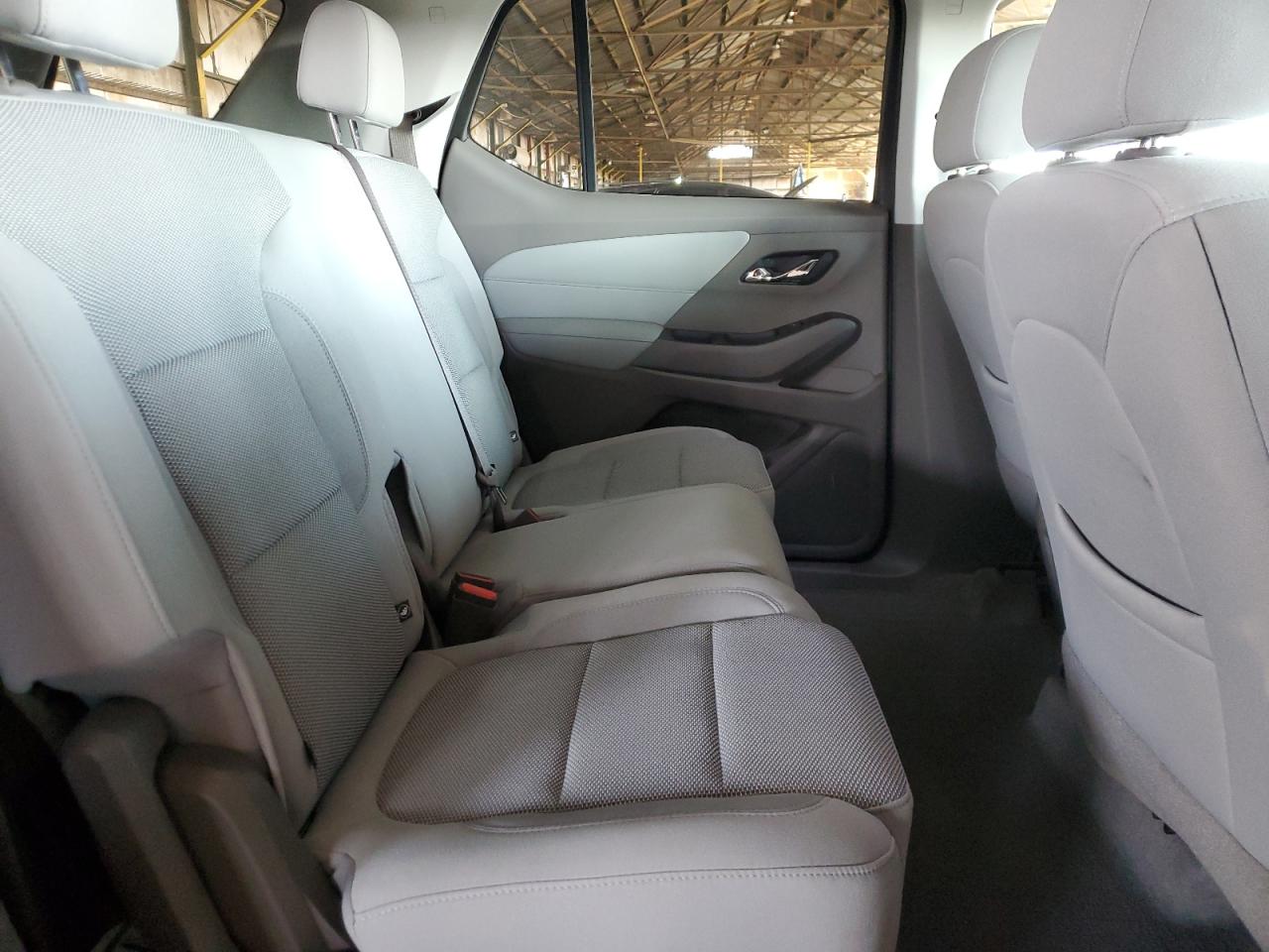 2020 Chevrolet Traverse - Image 12