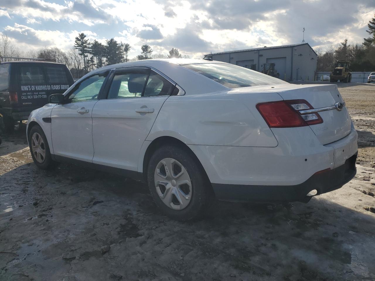2013 Ford Taurus - Image 2