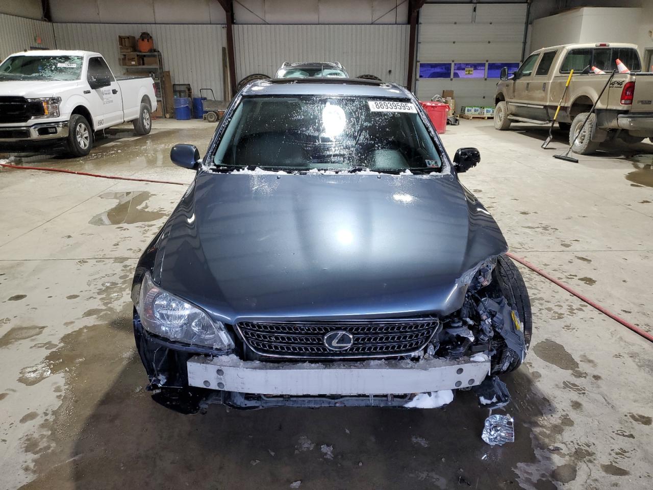 2004 Lexus IS - Image 5