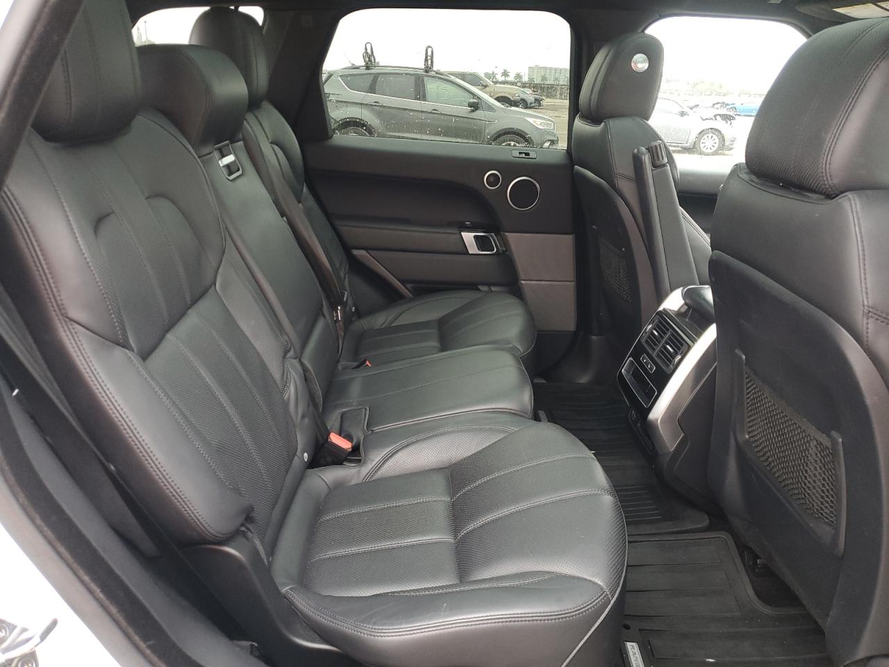 2017 Land Rover Range Rover - Image 11