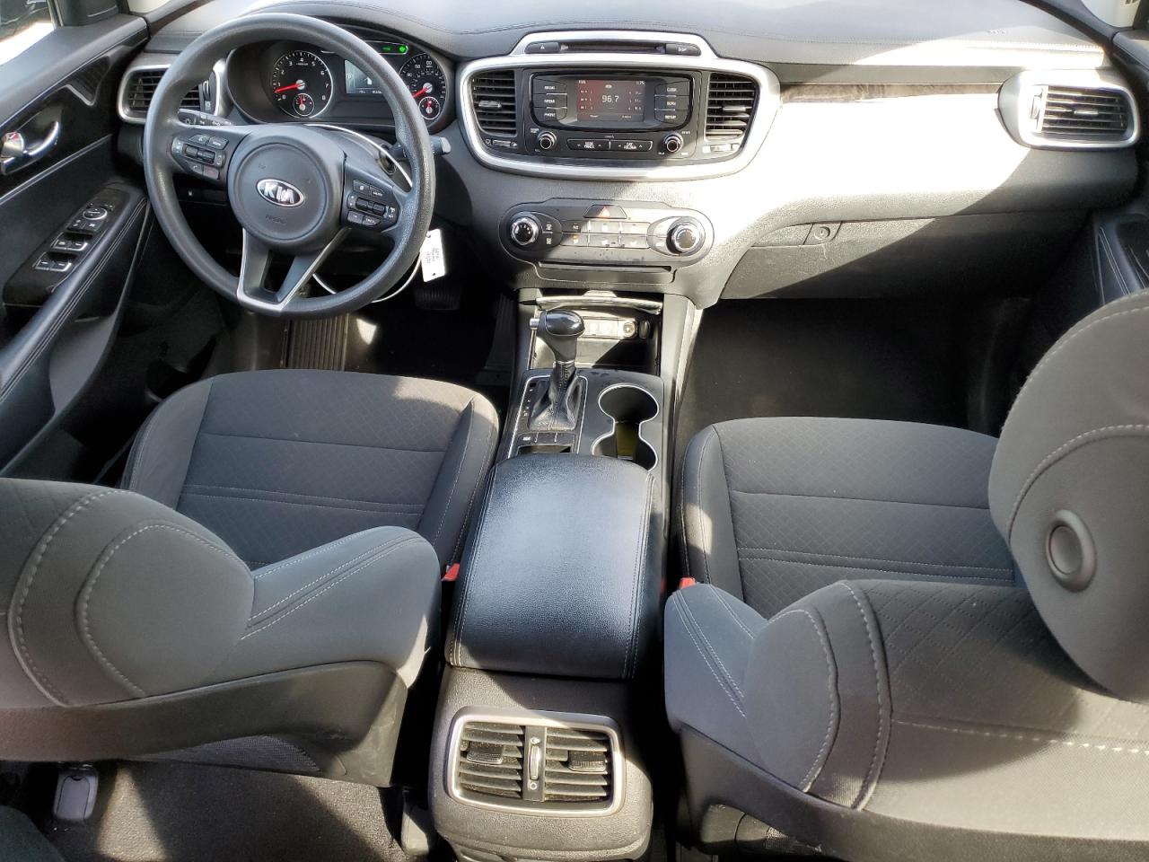 2017 Kia Sorento - Image 8