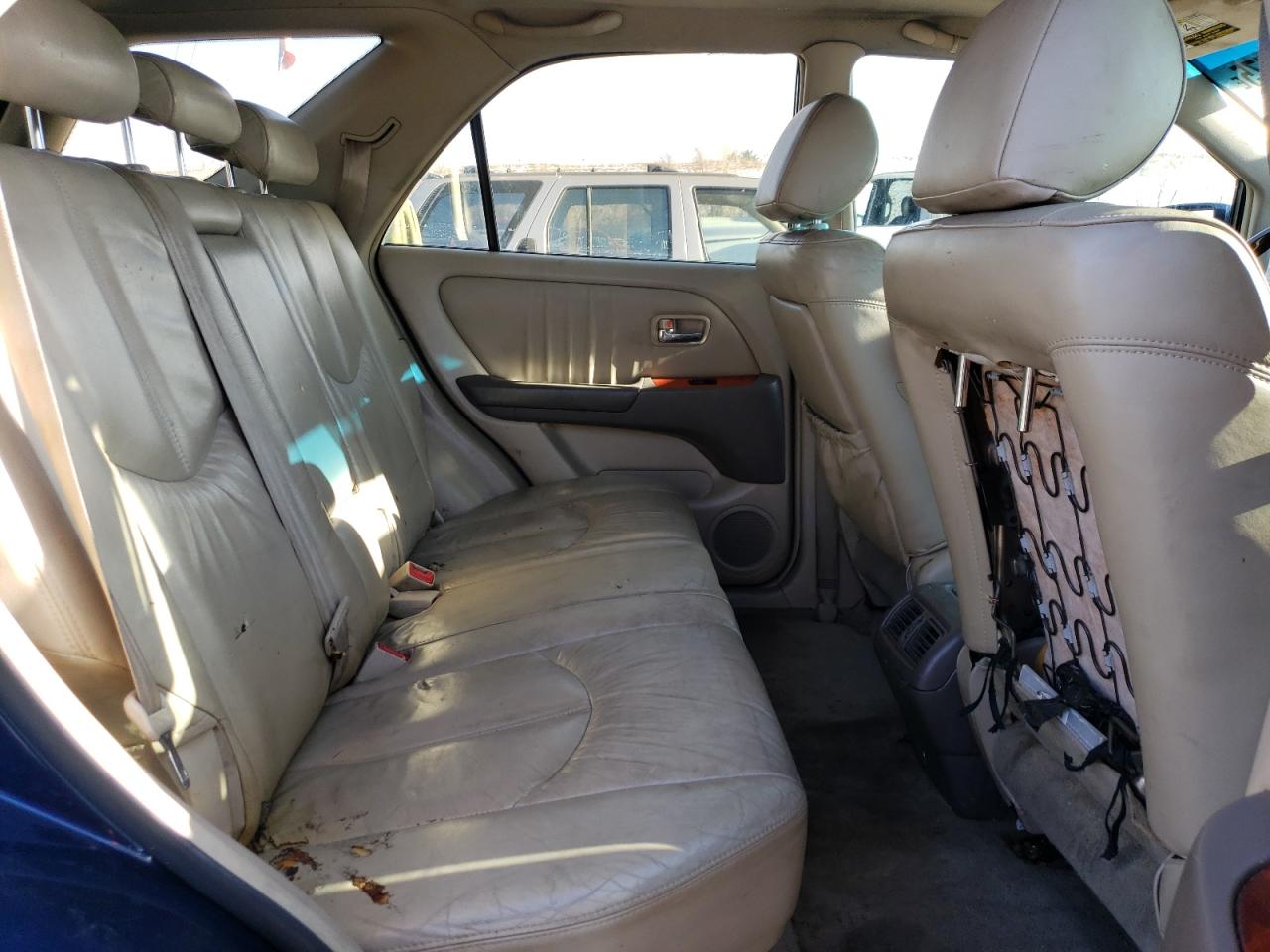 2003 Lexus RX - Image 11