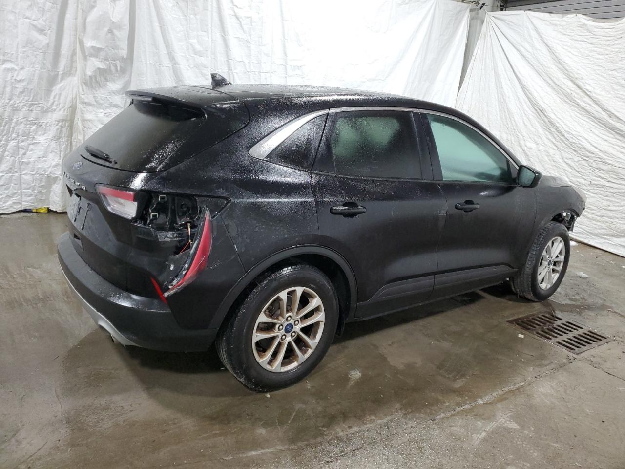 2022 Ford Escape - Image 3