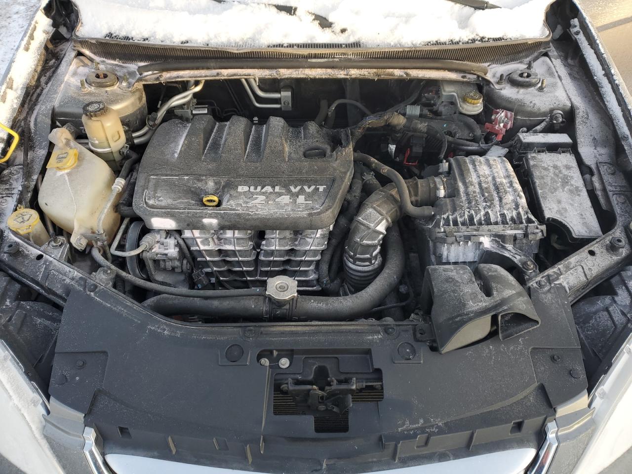 2011 Chrysler 200 - Image 11