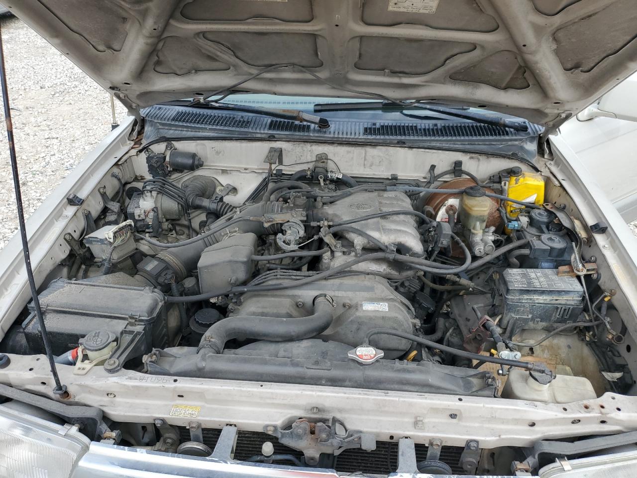 1998 Toyota 4Runner - Image 12