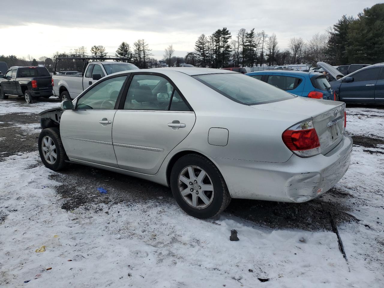 2005 Toyota Camry - Image 2