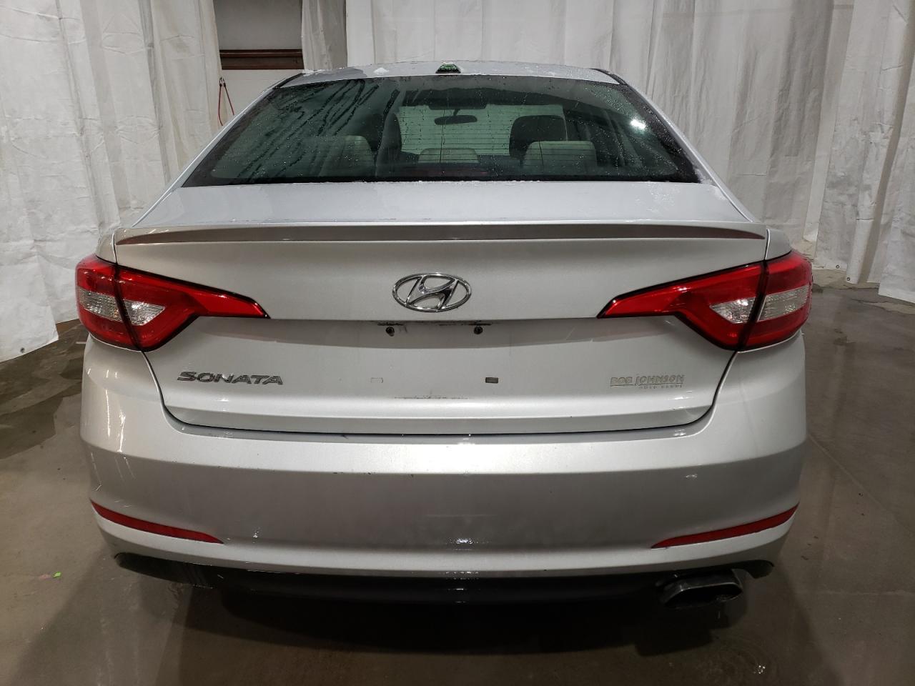 2017 Hyundai Sonata - Image 6