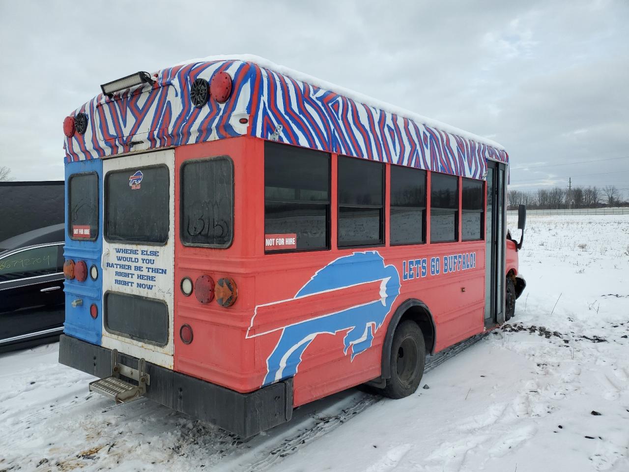 2010 Chevrolet Express - Image 4