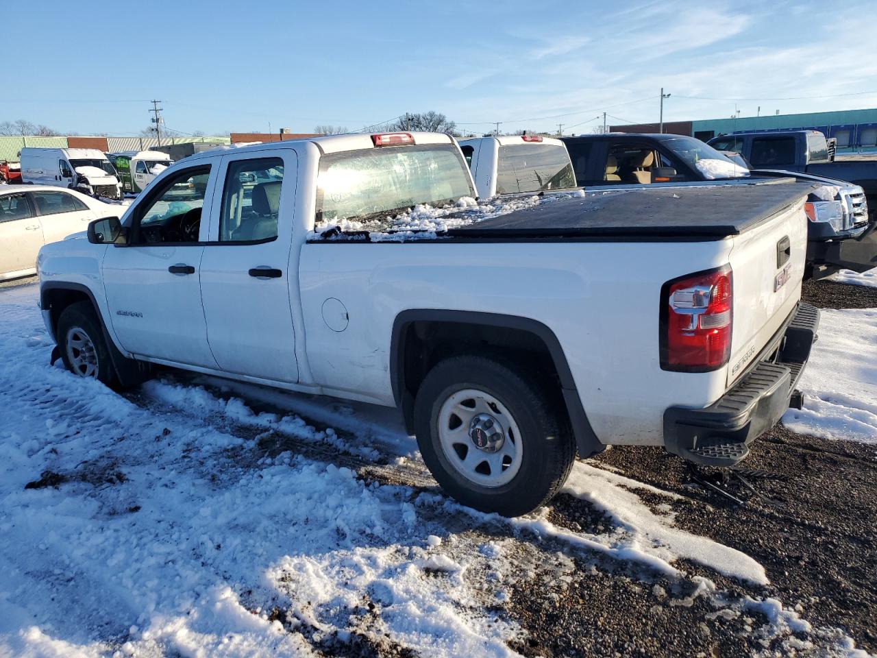 2015 GMC Sierra - Image 2