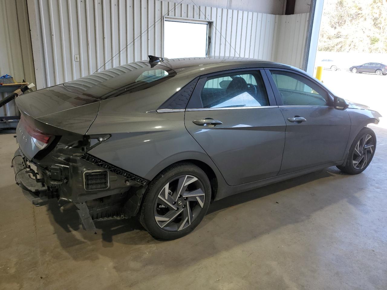 2024 Hyundai Elantra - Image 3