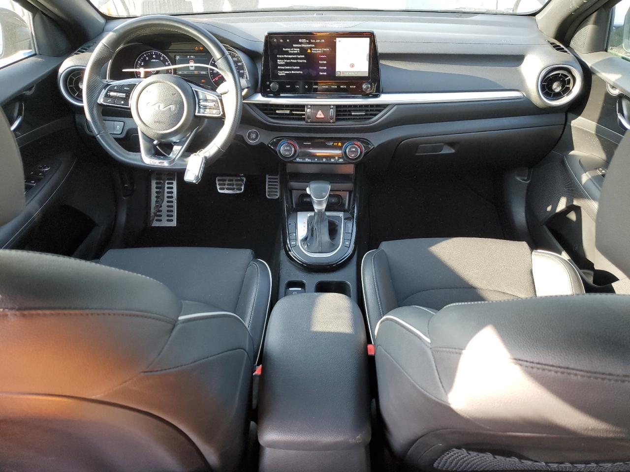 2024 Kia Forte - Image 8