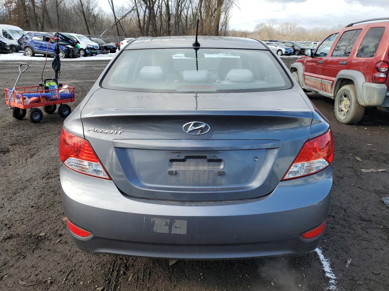 2013 Hyundai Accent - Image 6