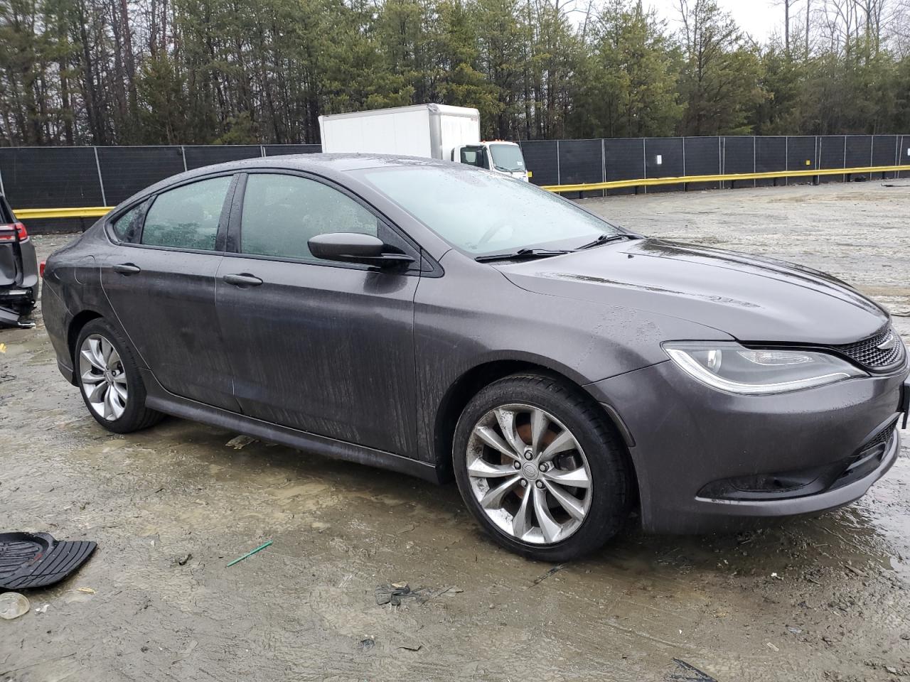 2015 Chrysler 200 - Image 4