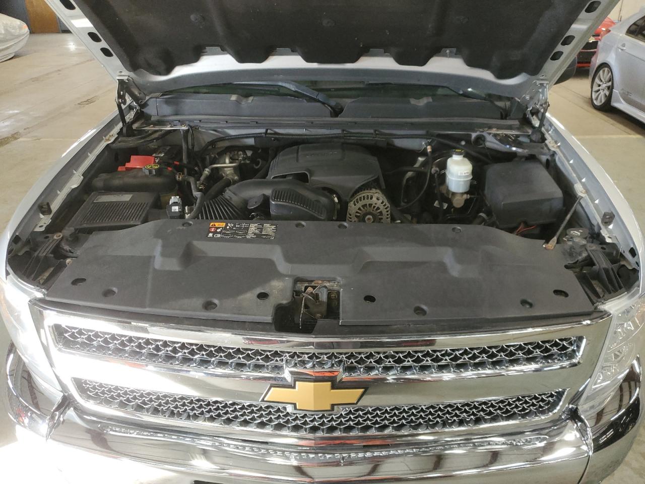 2013 Chevrolet Silverado - Image 11
