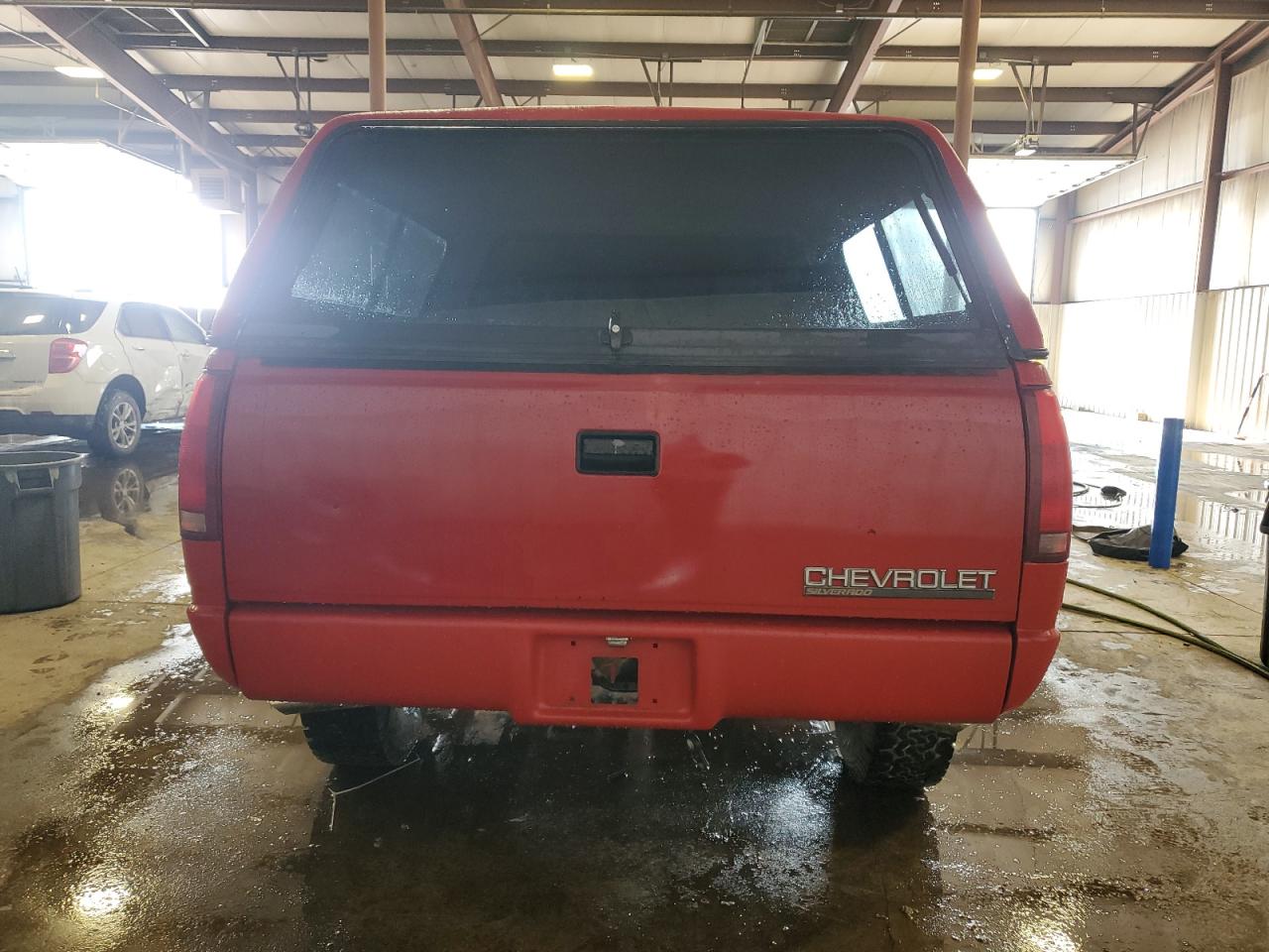 1998 Chevrolet Gmt-400 K1500 VIN: 2GCEK19RXW1167390 Lot: 89069015