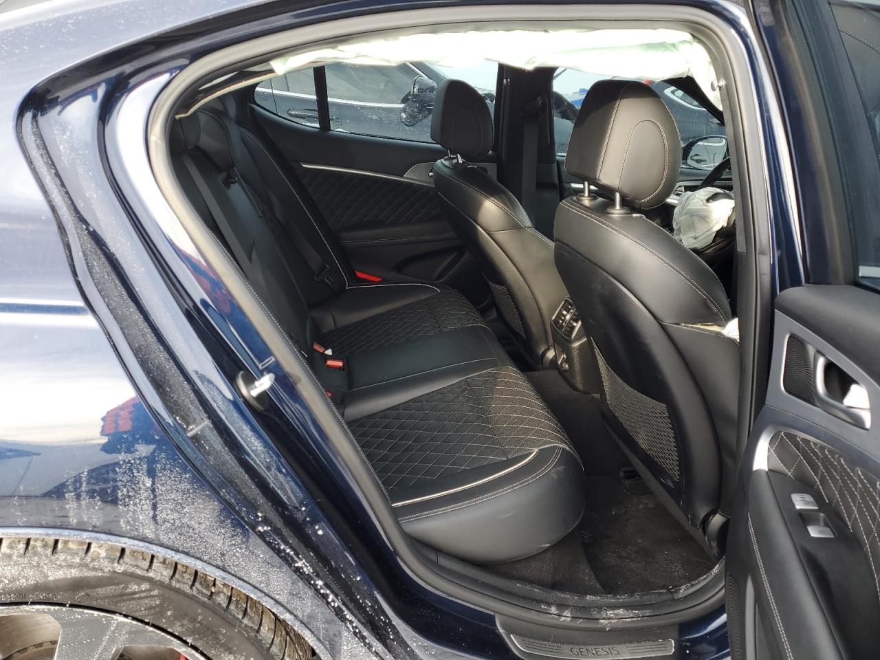 2021 Genesis G70 - Image 10