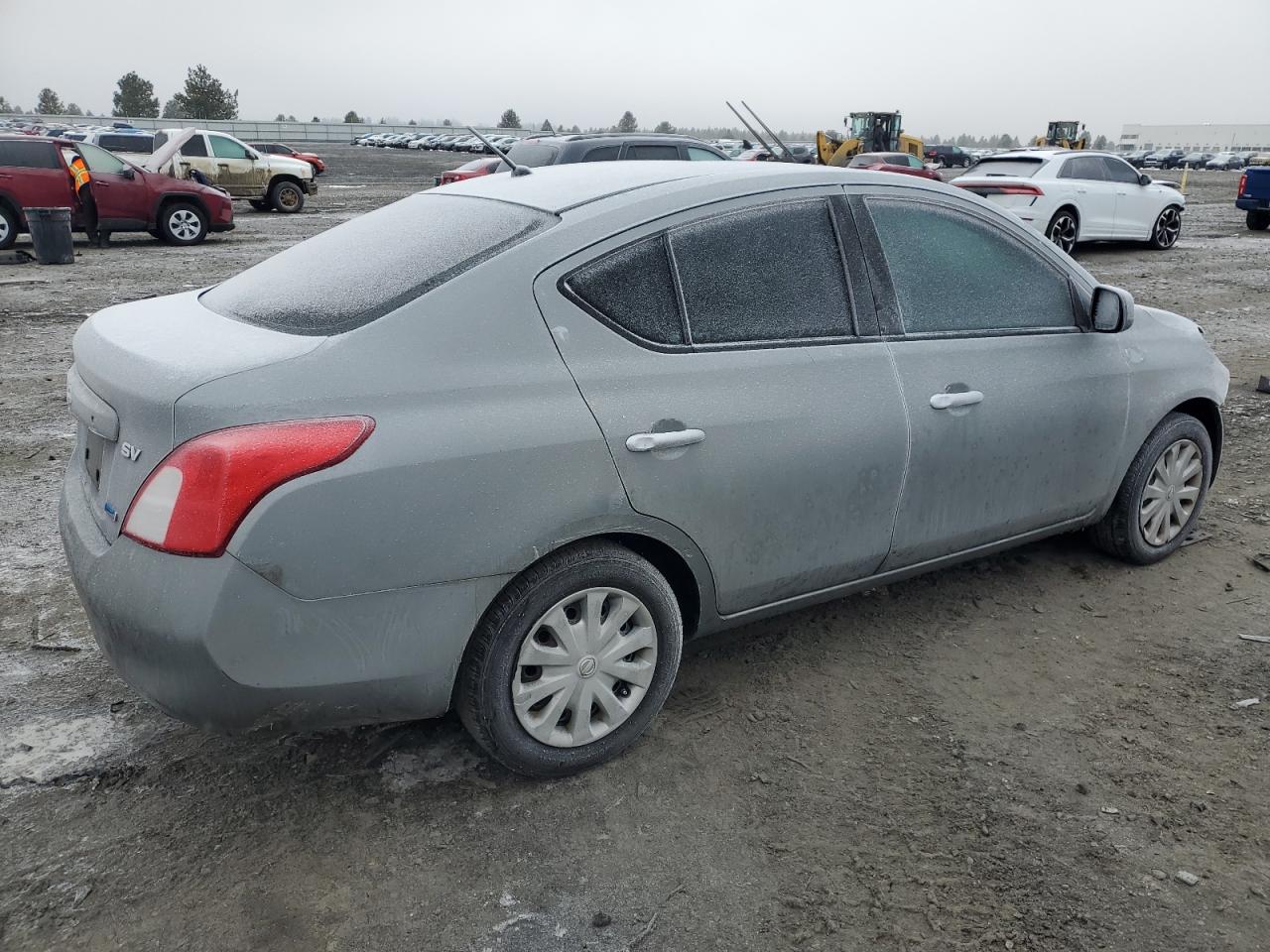 2012 Nissan Versa - Image 3
