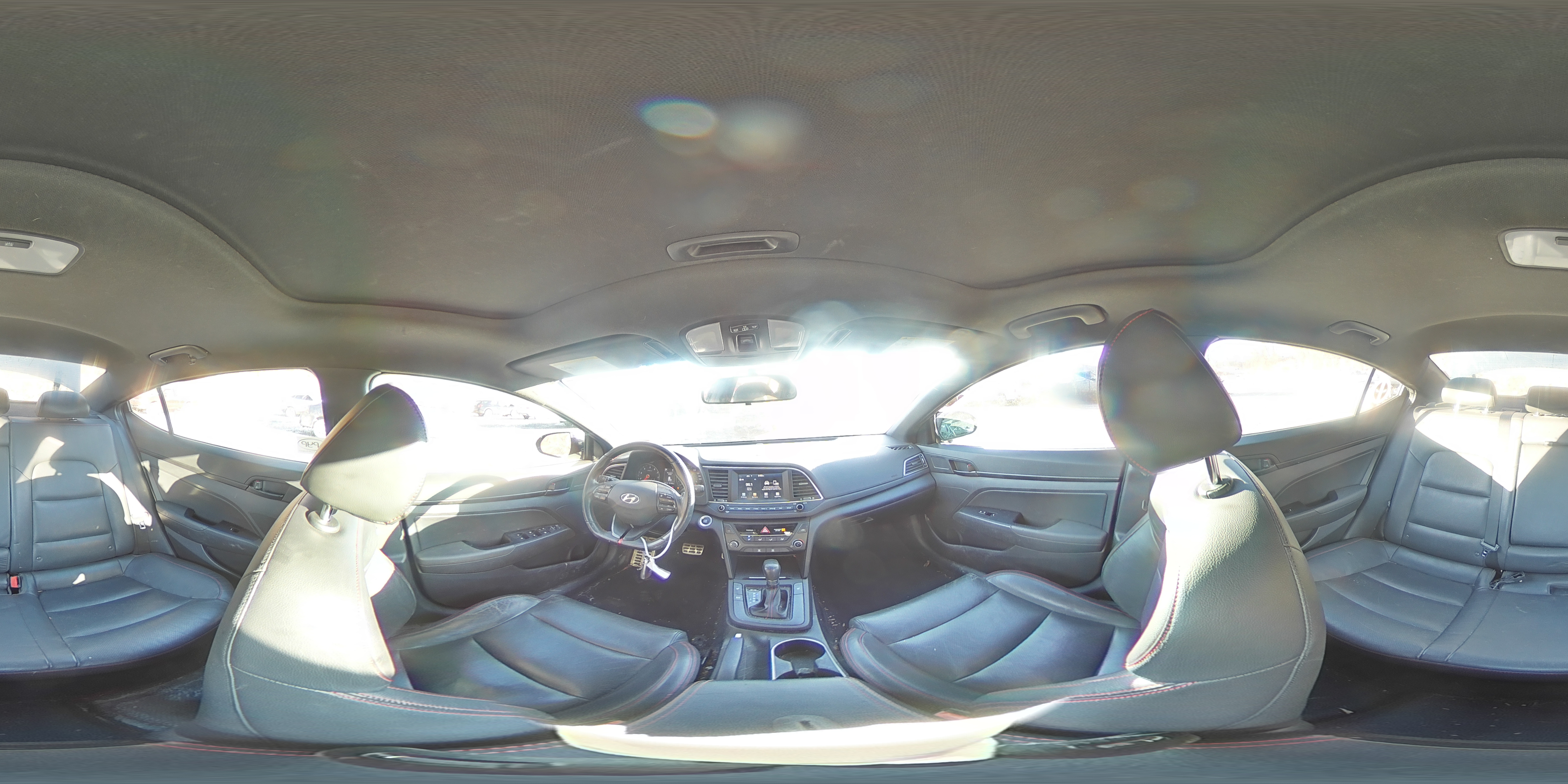 2018 Hyundai Elantra - Image 13