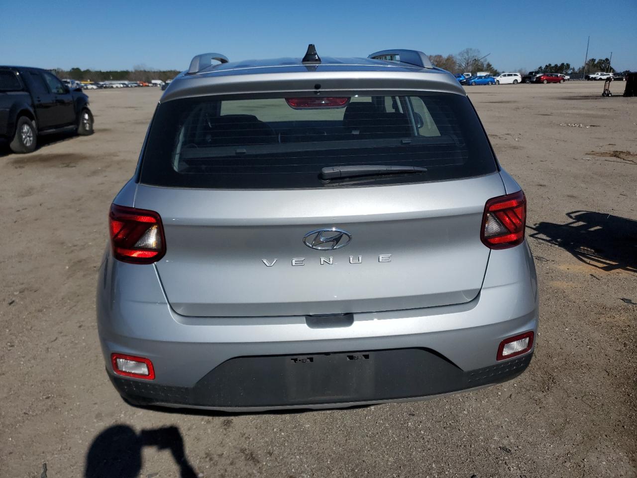 2022 Hyundai Venue - Image 6