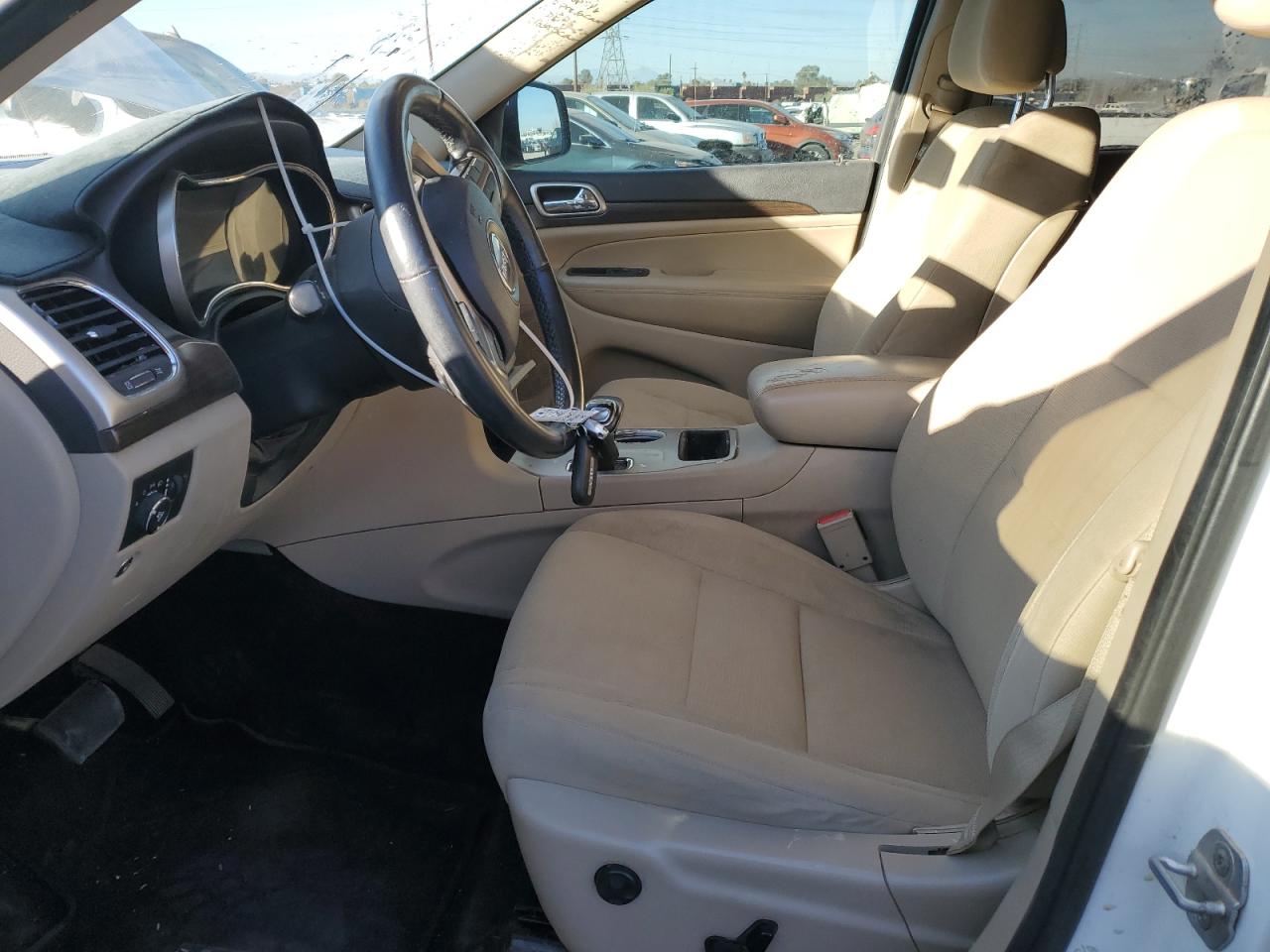 2014 Jeep Grand Cherokee - Image 7