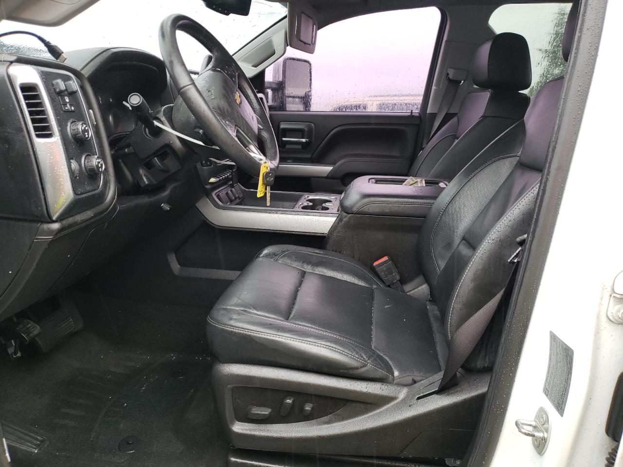 2016 Chevrolet Silverado - Image 7