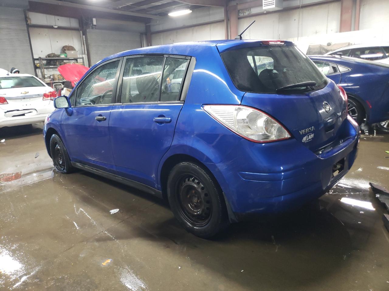 2010 Nissan Versa - Image 2