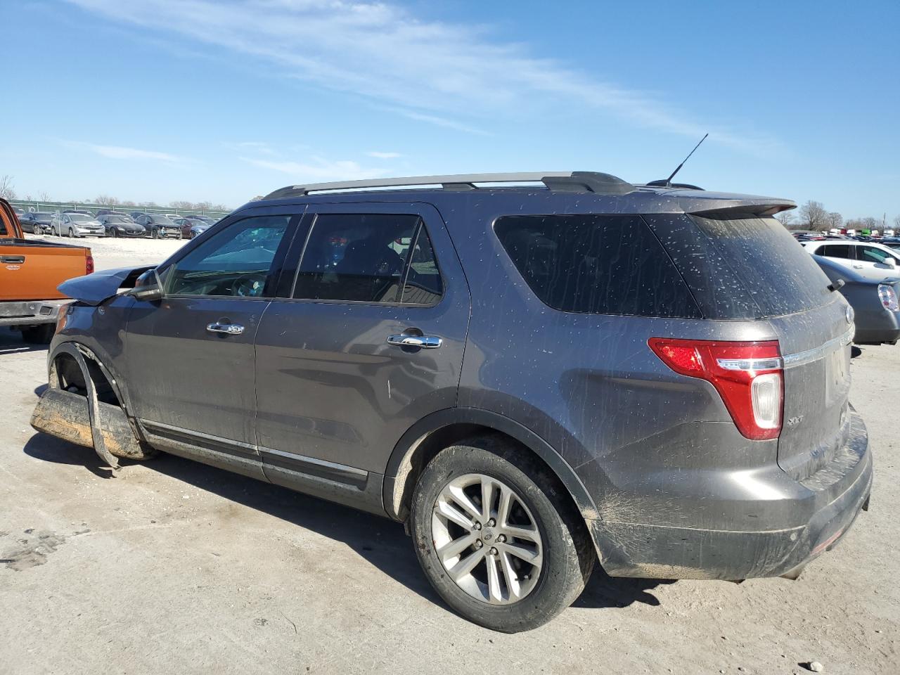 2011 Ford Explorer - Image 2