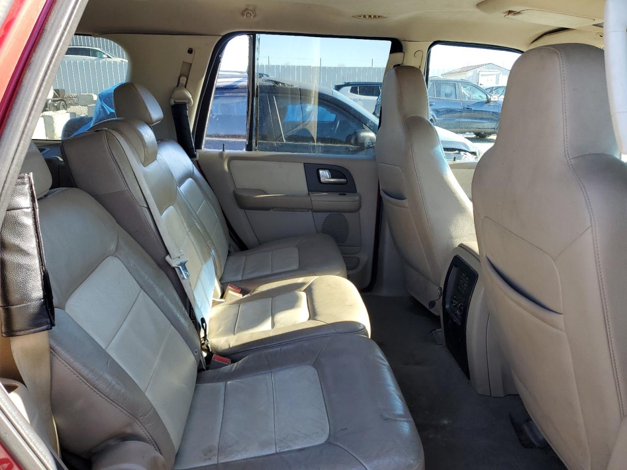 2003 Ford Expedition - Image 11