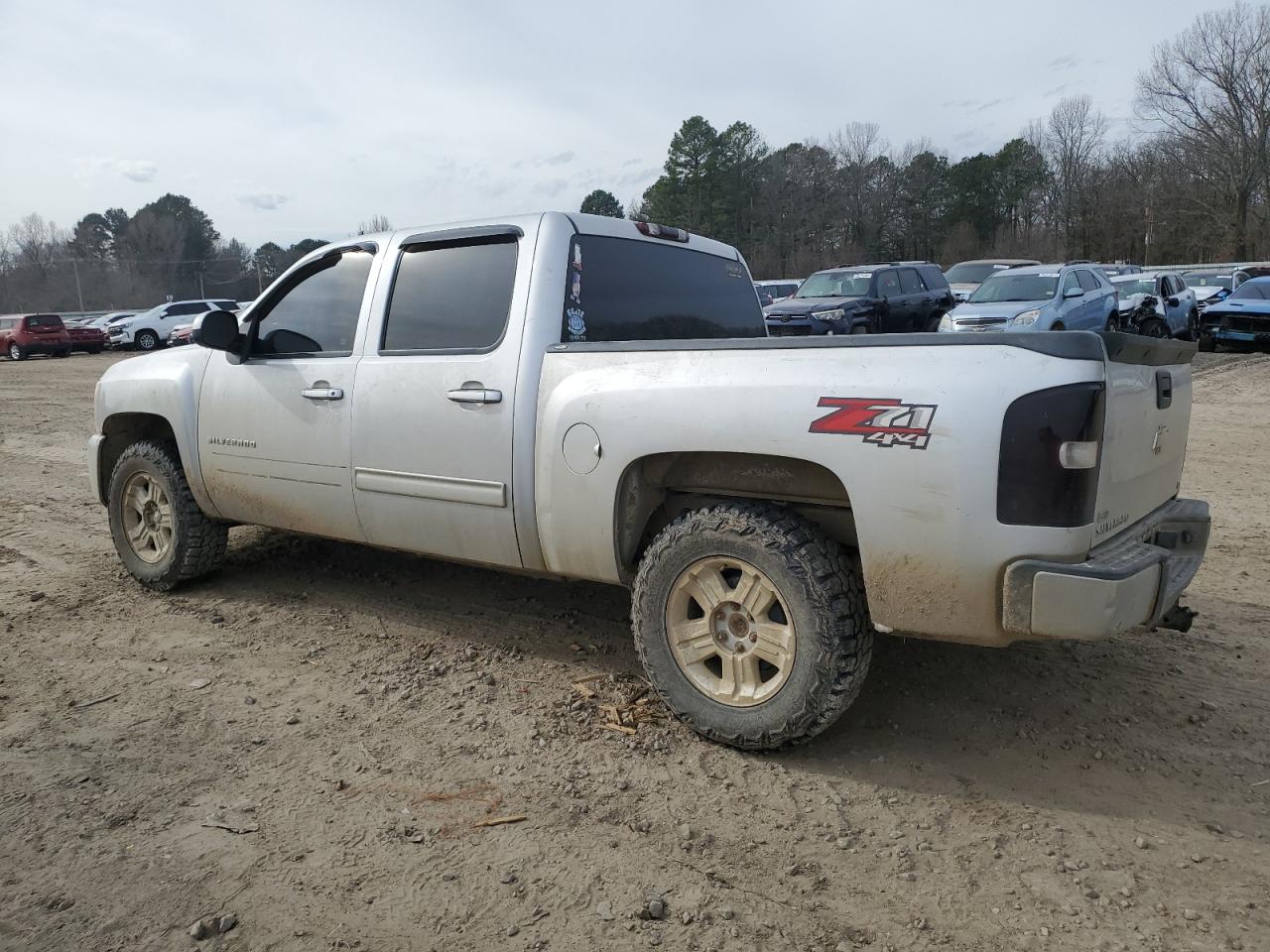 2010 Chevrolet Silverado - Image 2