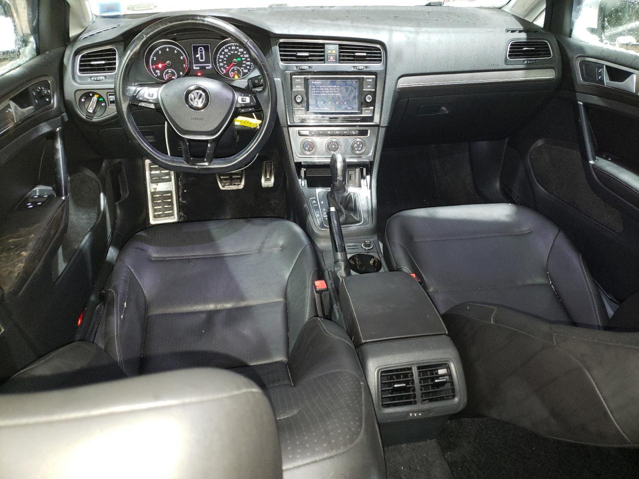 2018 Volkswagen Golf - Image 8