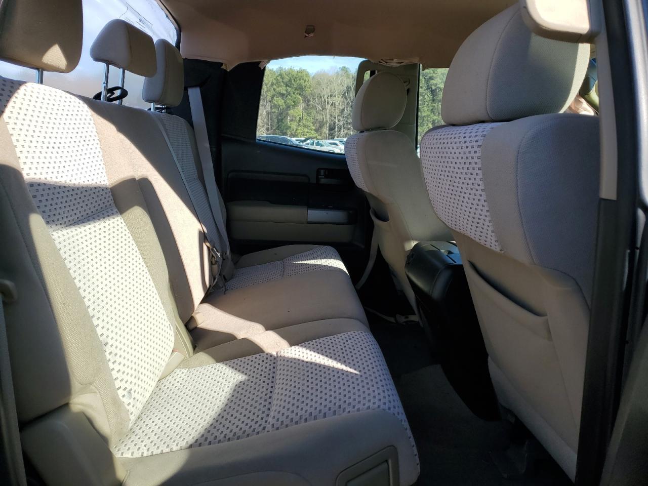 2010 Toyota Tundra - Image 10