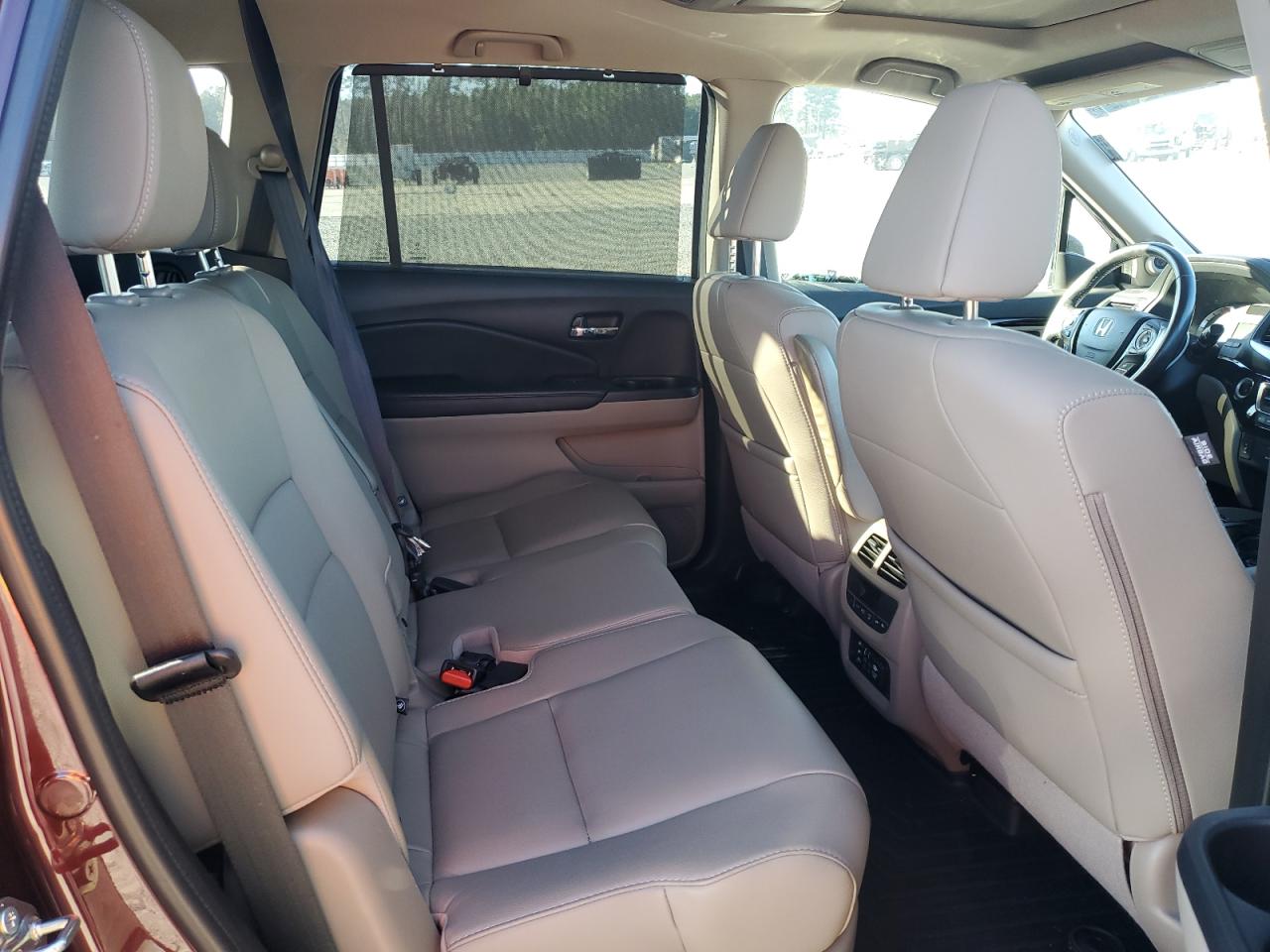 2017 Honda Pilot - Image 10