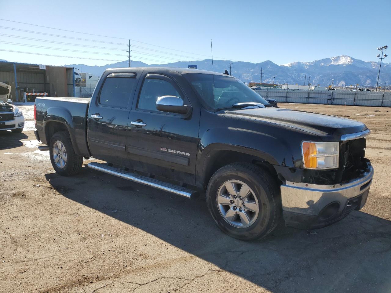 2011 GMC Sierra - Image 4