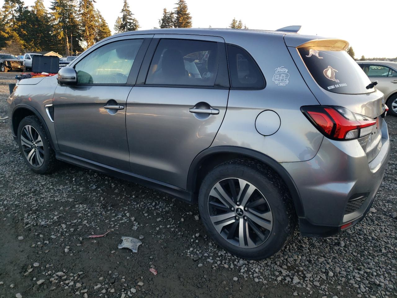 2020 Mitsubishi Outlander - Image 2
