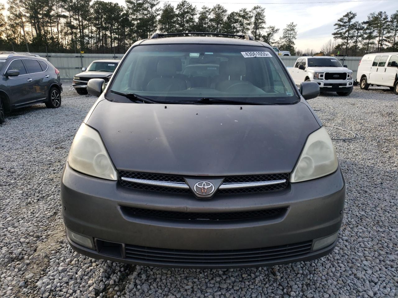 2005 Toyota Sienna - Image 5