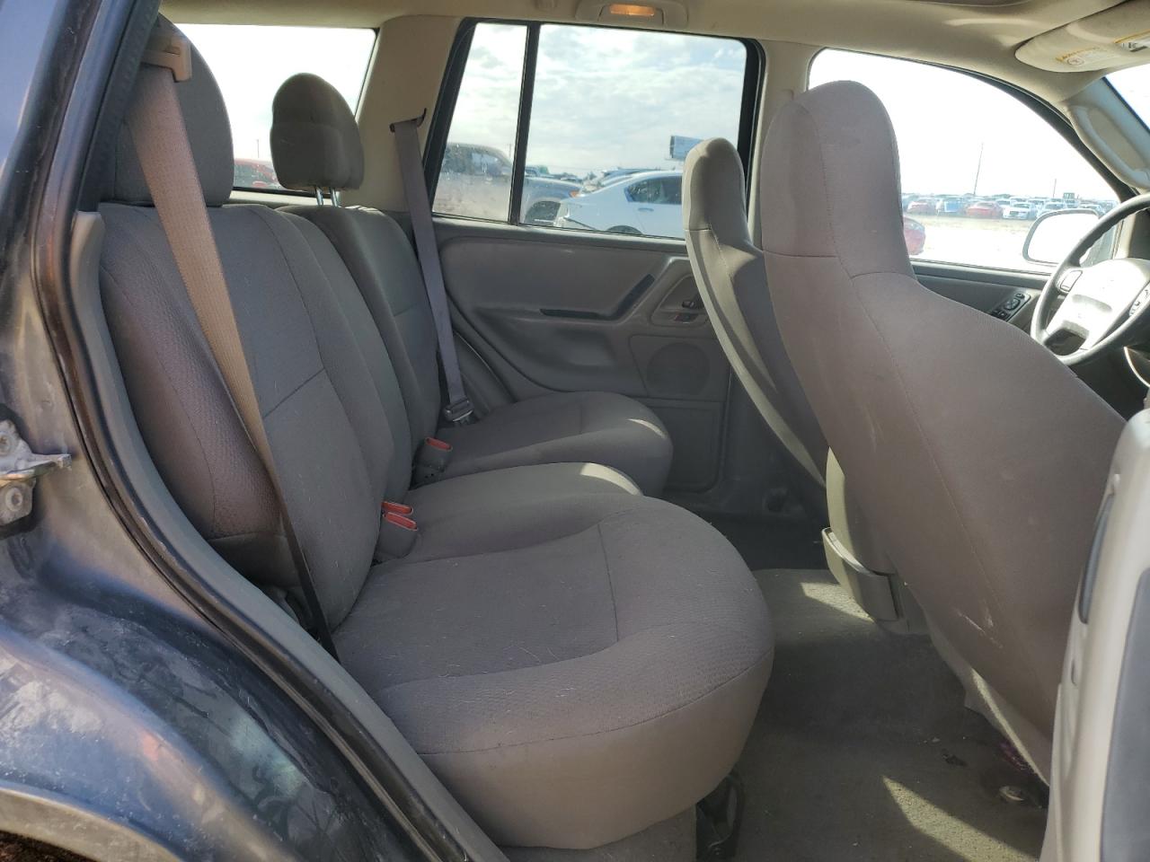 2003 Jeep Grand Cherokee - Image 11