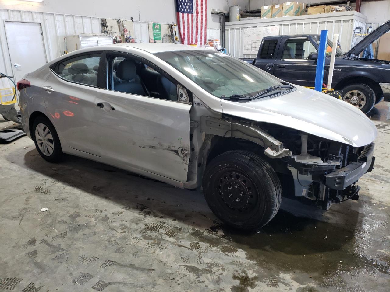 2016 Hyundai Elantra - Image 4