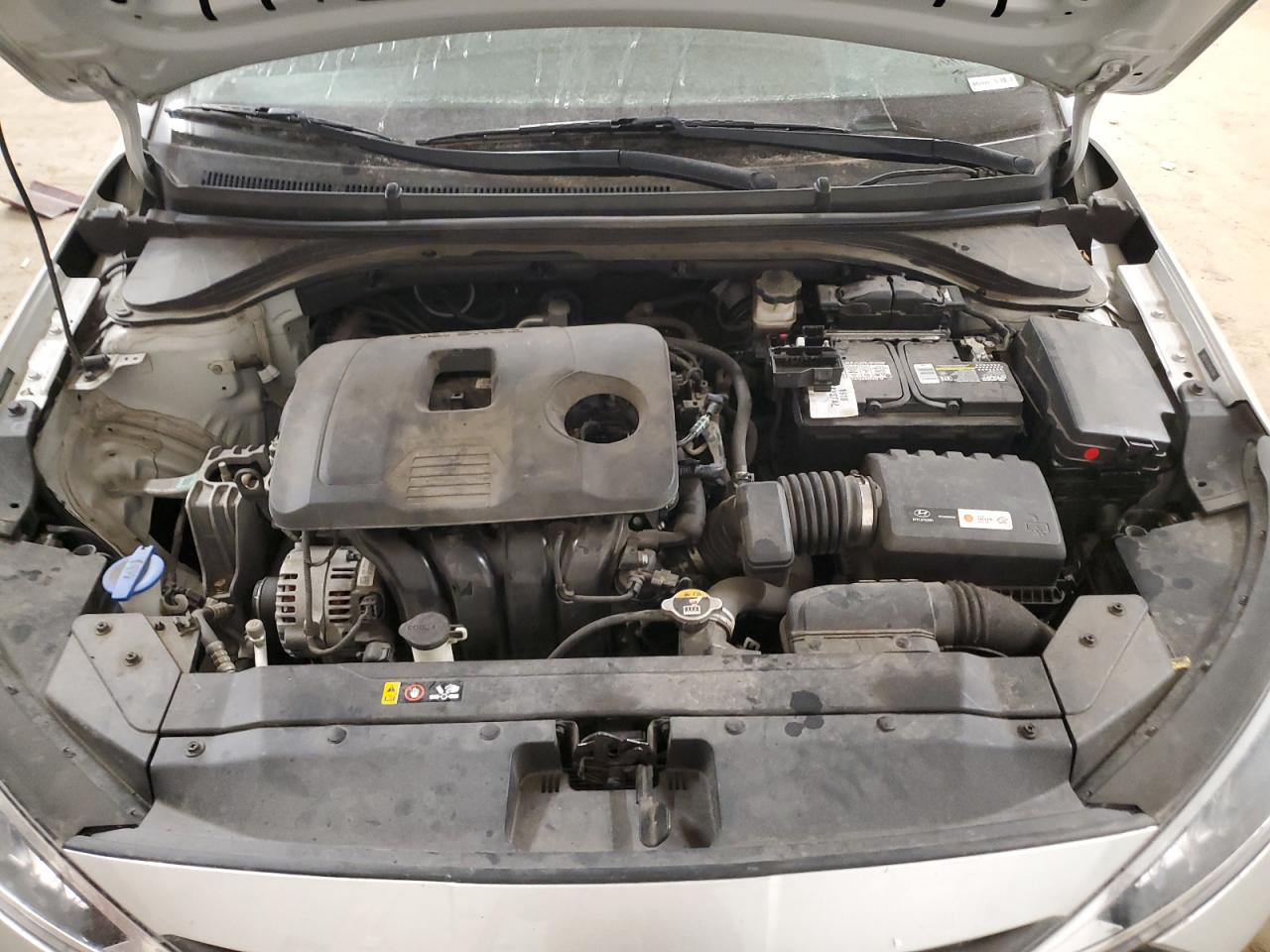 2019 Hyundai Elantra - Image 11
