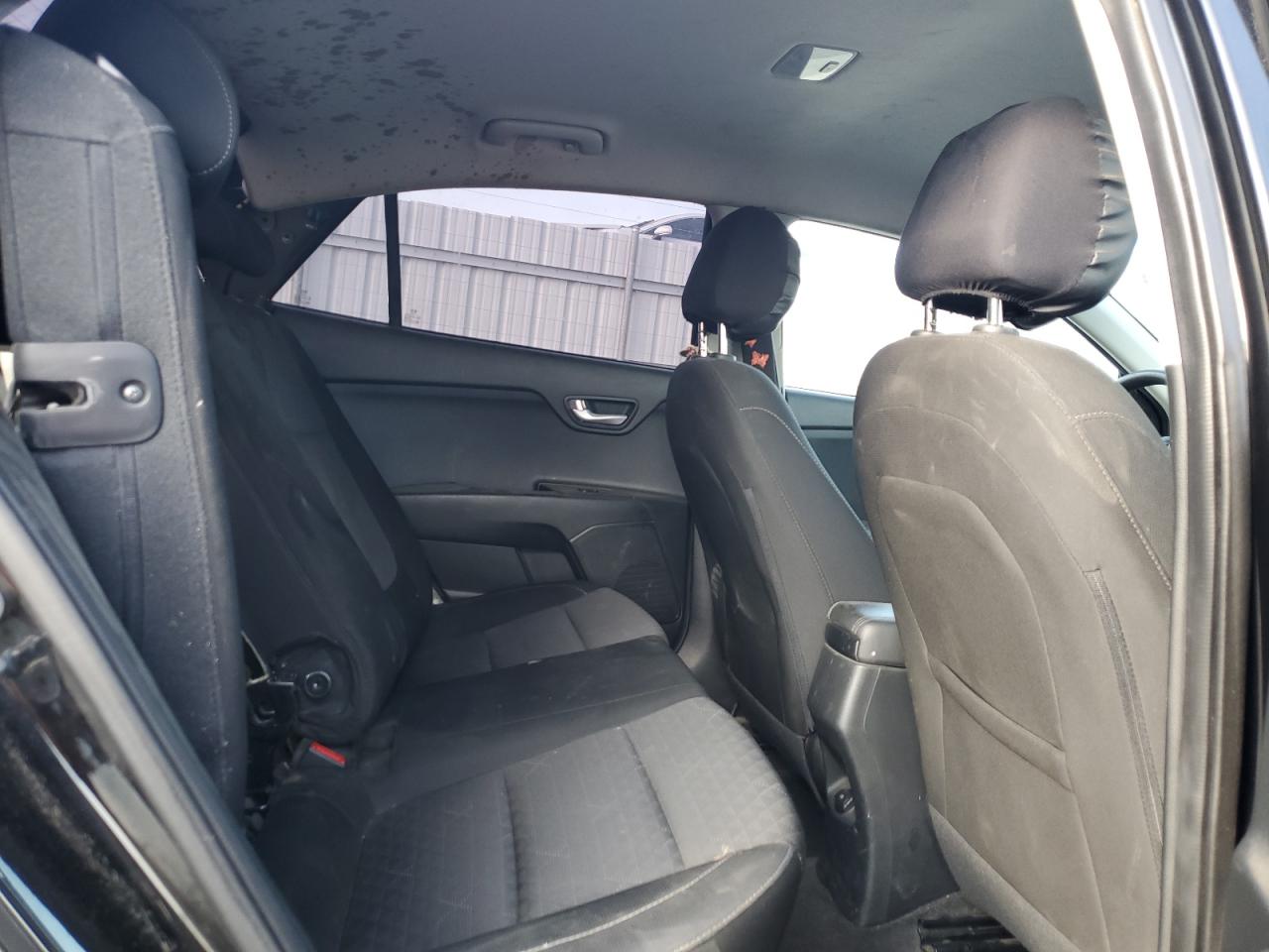 2020 Kia Rio - Image 10