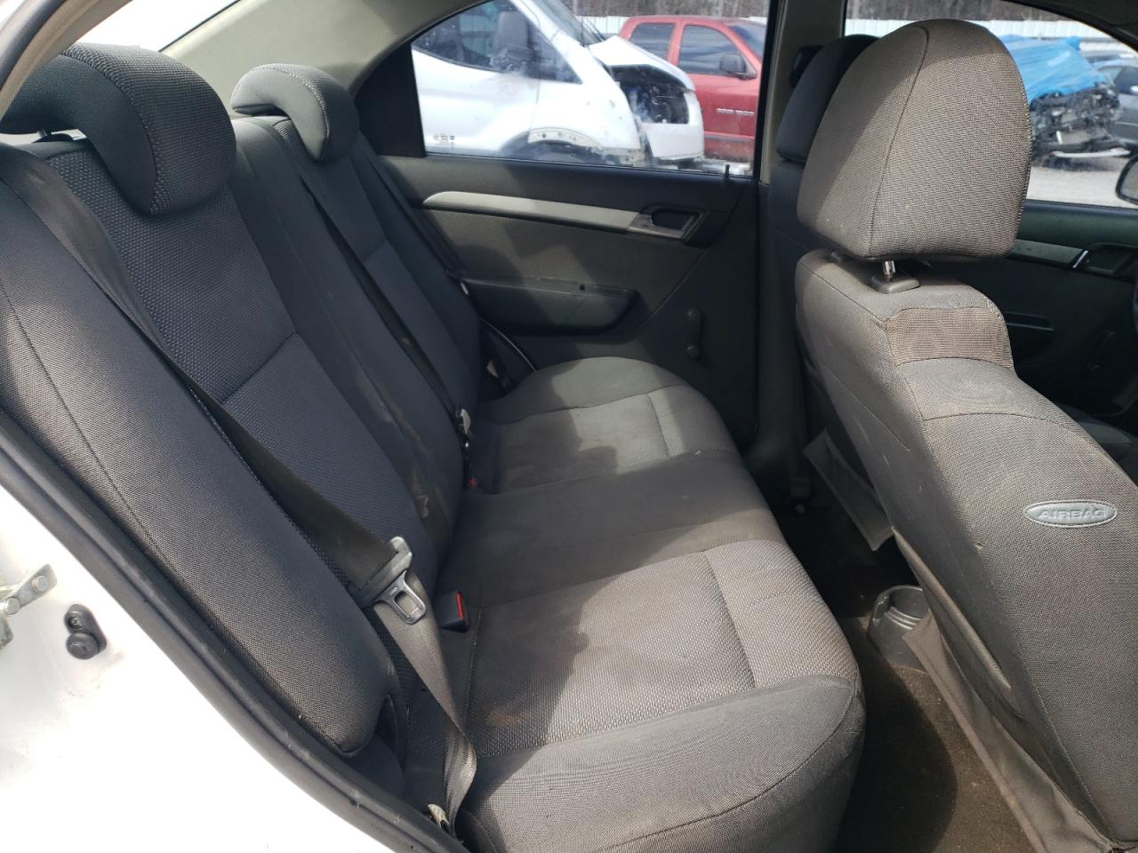 2011 Chevrolet Aveo - Image 10