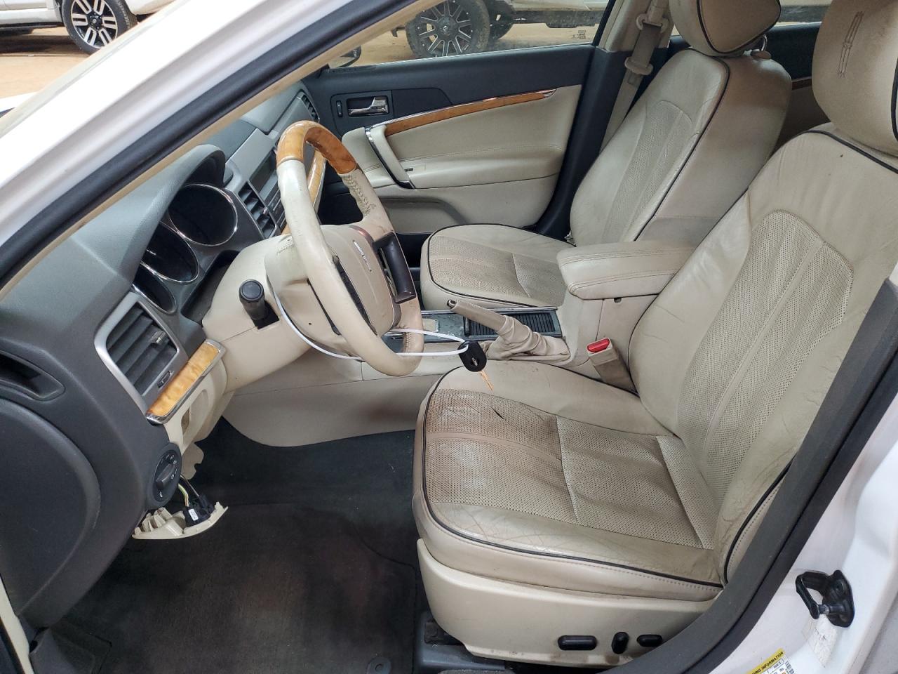 2012 Lincoln MKZ - Image 7