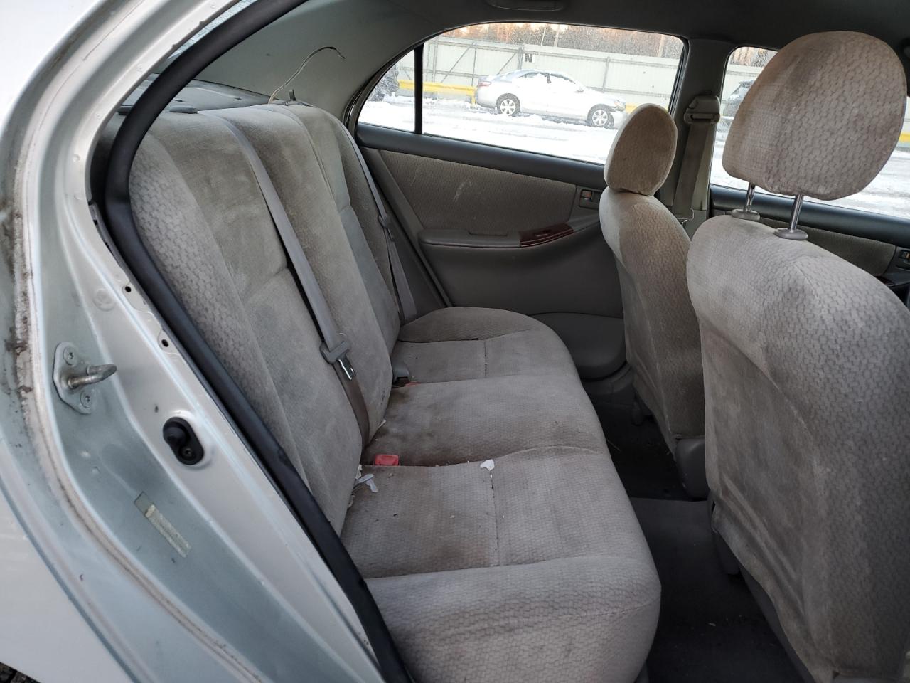 2004 Toyota Corolla - Image 10