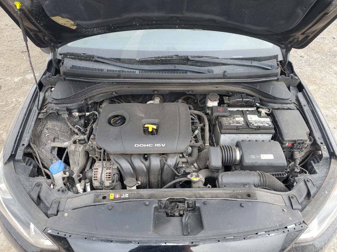 2018 Hyundai Elantra - Image 11