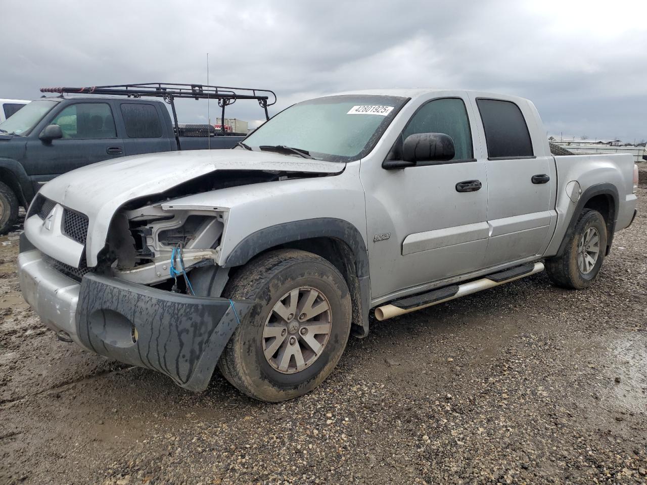 2006 Mitsubishi Raider - Image 1