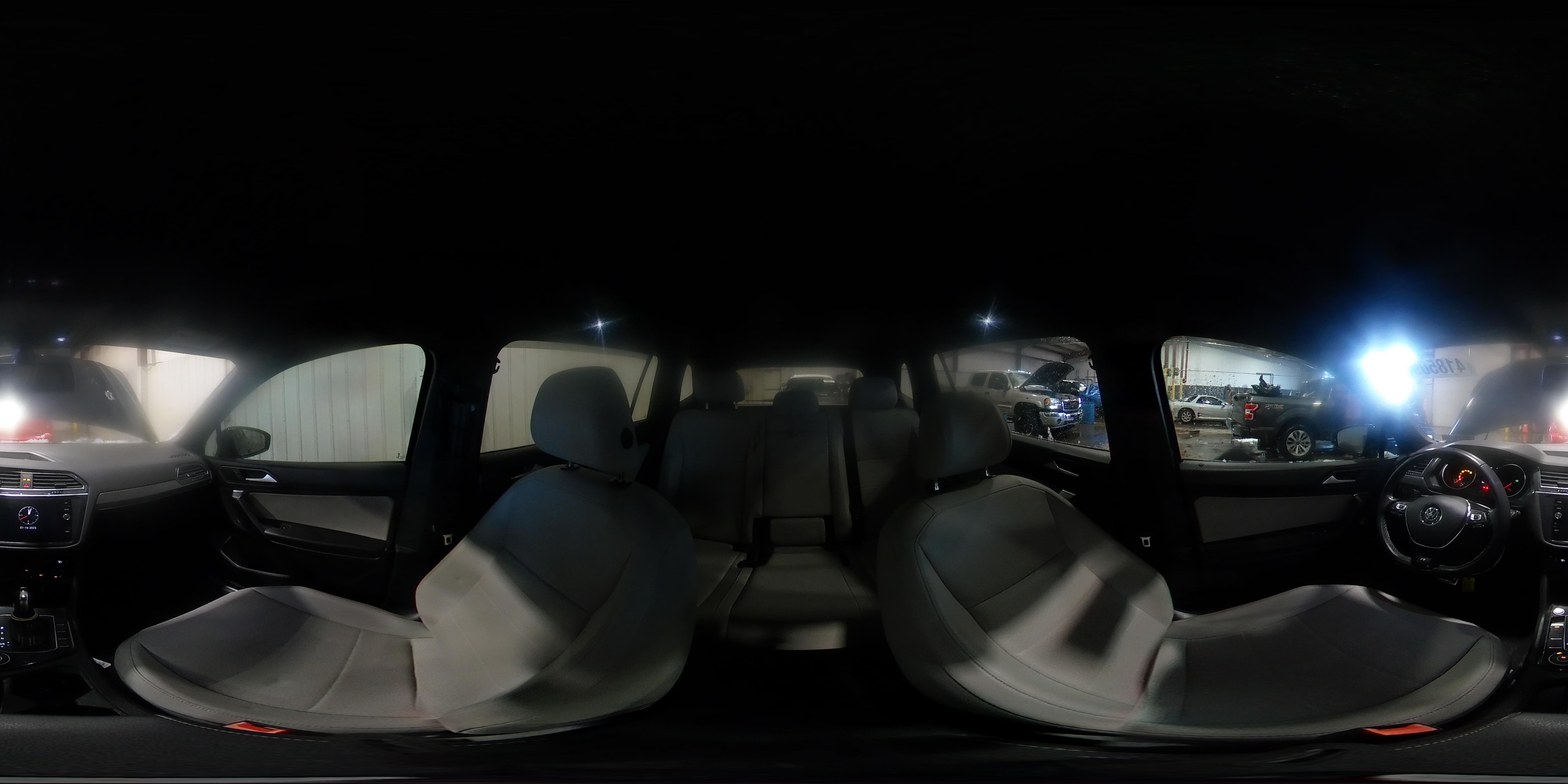 2021 Volkswagen Tiguan - Image 16