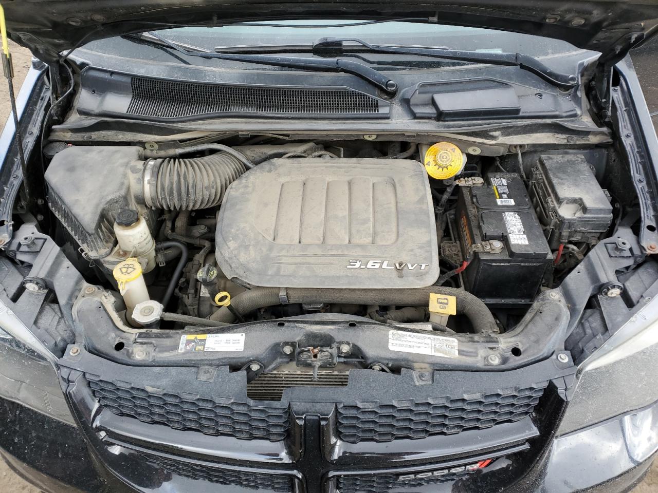 2015 Dodge Caravan - Image 12